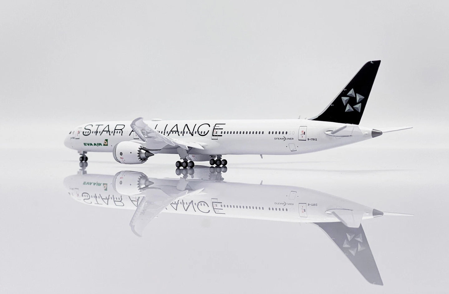 JCWINGS B787-10 EVA AIR "STAR ALLIANCE" FLAP DOWN REG: B-17812