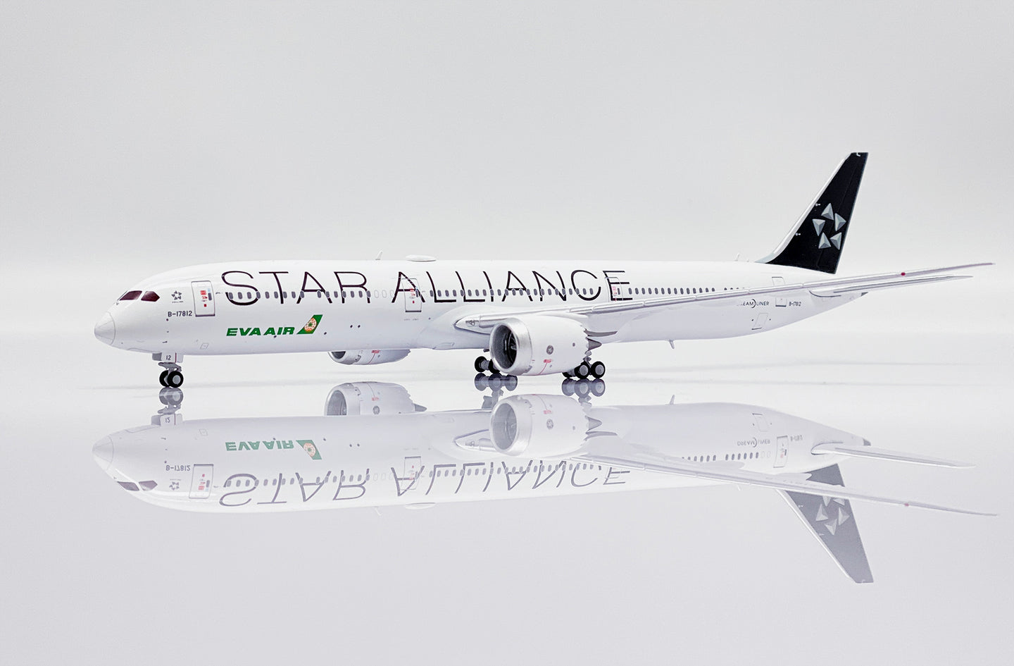 JC WINGS B787-10 DREAMLINER EVA AIR "STAR ALLIANCE LIVERY" REG: B-17812