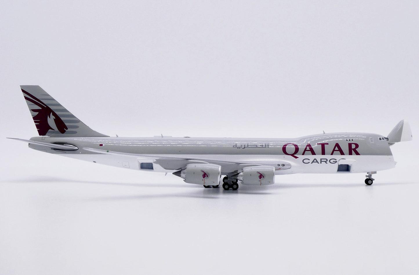 JC WINGS B747-8F QATAR AIRWAYS CARGO (INTERACTIVE SERIES) REG: A7-BGB