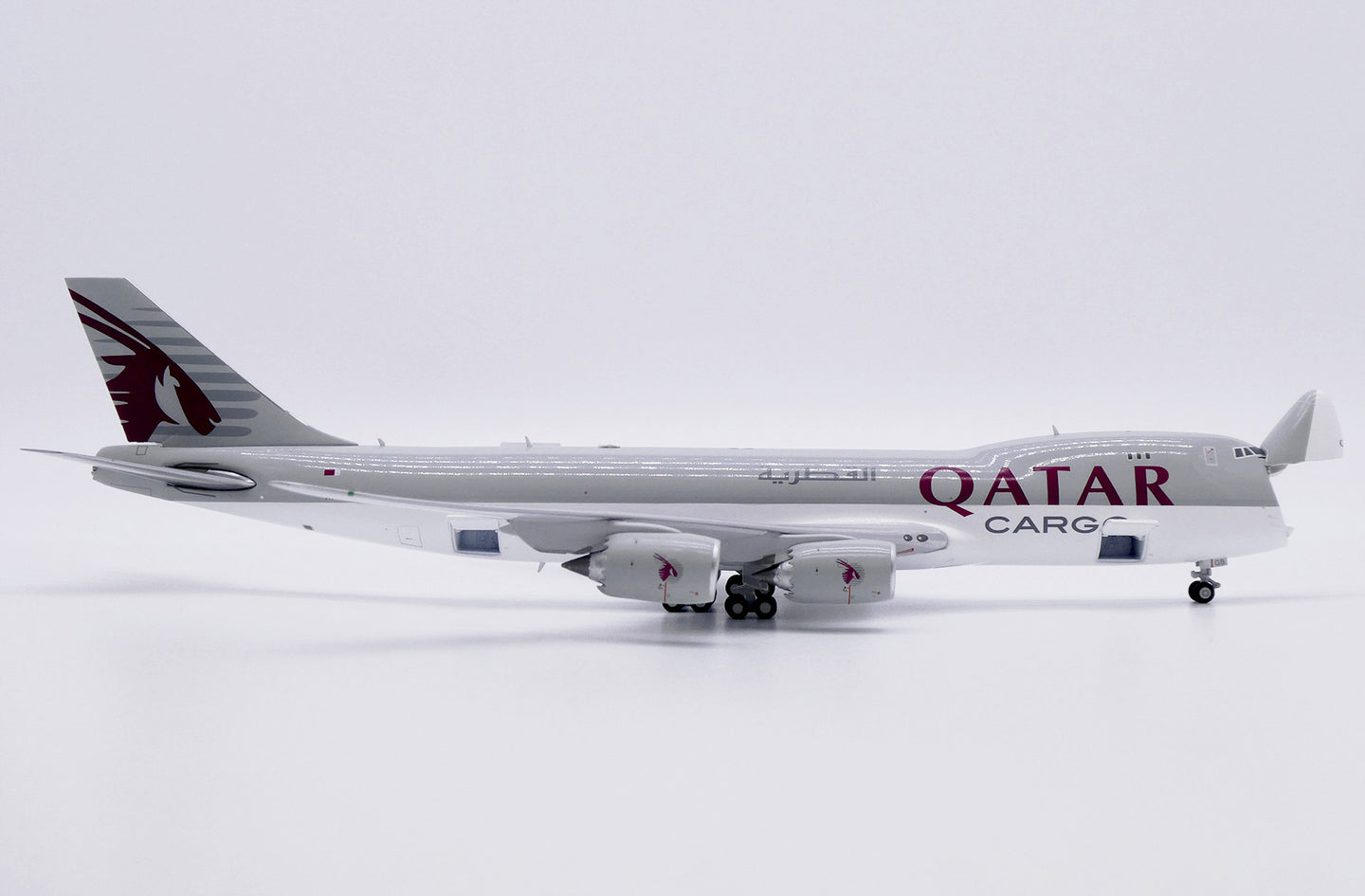 JC WINGS B747-8F QATAR AIRWAYS CARGO (INTERACTIVE SERIES) REG: A7-BGB
