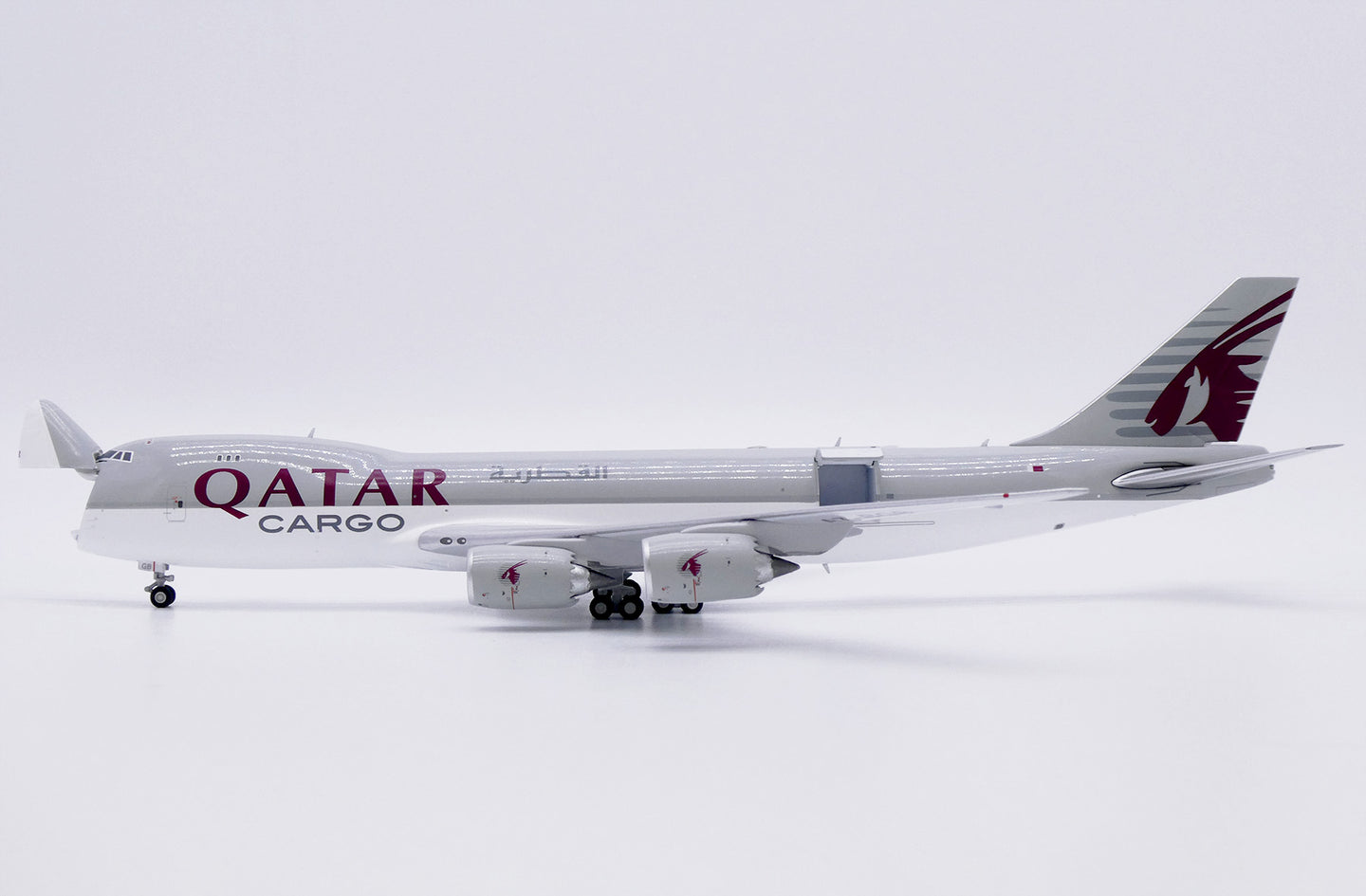 JC WINGS B747-8F QATAR AIRWAYS CARGO (INTERACTIVE SERIES) REG: A7-BGB