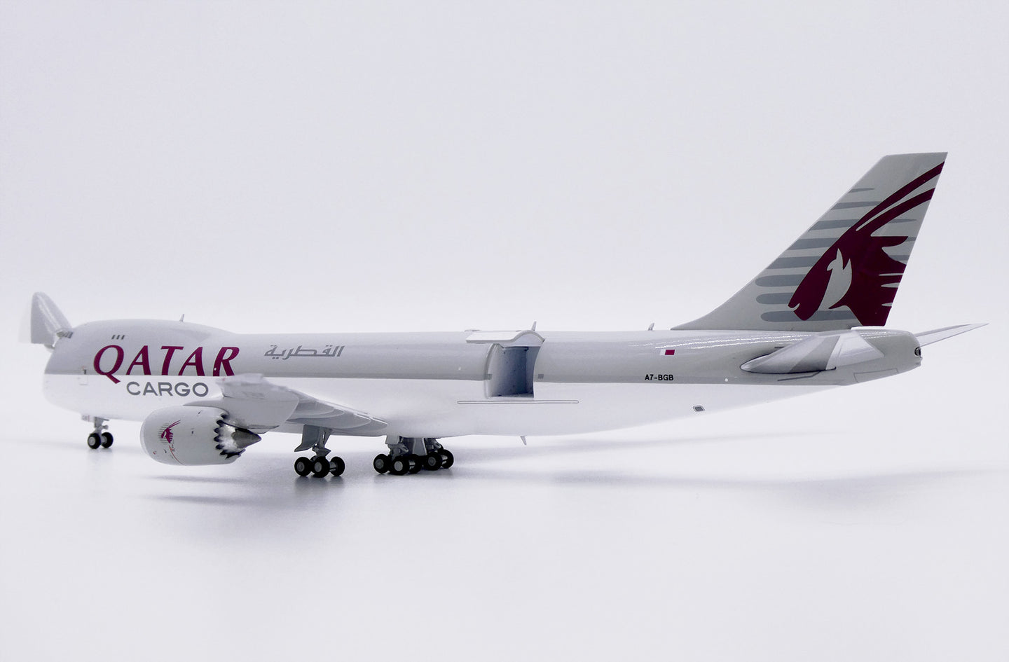 JC WINGS B747-8F QATAR AIRWAYS CARGO (INTERACTIVE SERIES) REG: A7-BGB