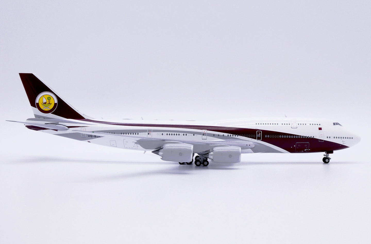 JC WINGS B747-8(BBJ) WORLDWIDE AIRCRAFT HOLDING REG: VQ-BSK WITH ANTENNA