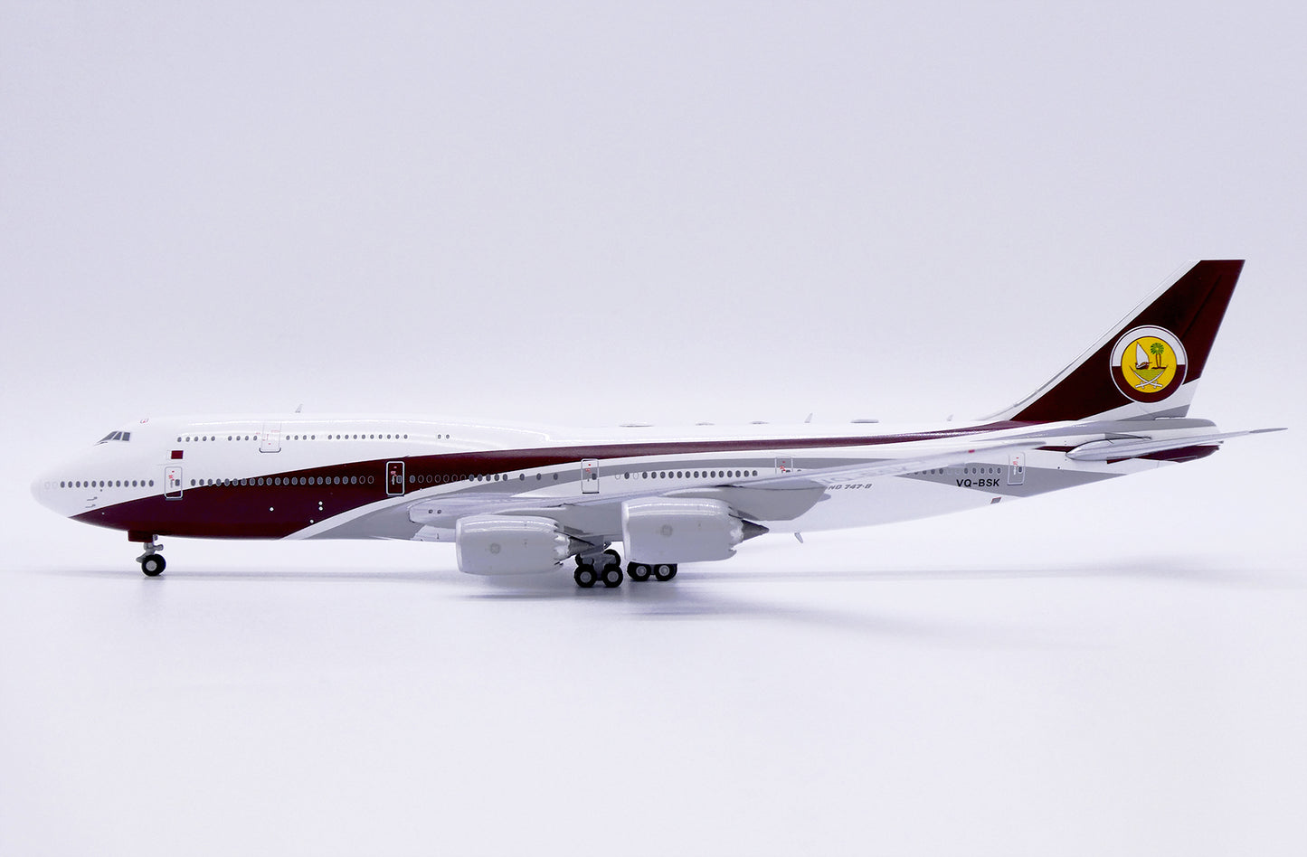 JC WINGS B747-8(BBJ) WORLDWIDE AIRCRAFT HOLDING REG: VQ-BSK WITH ANTENNA