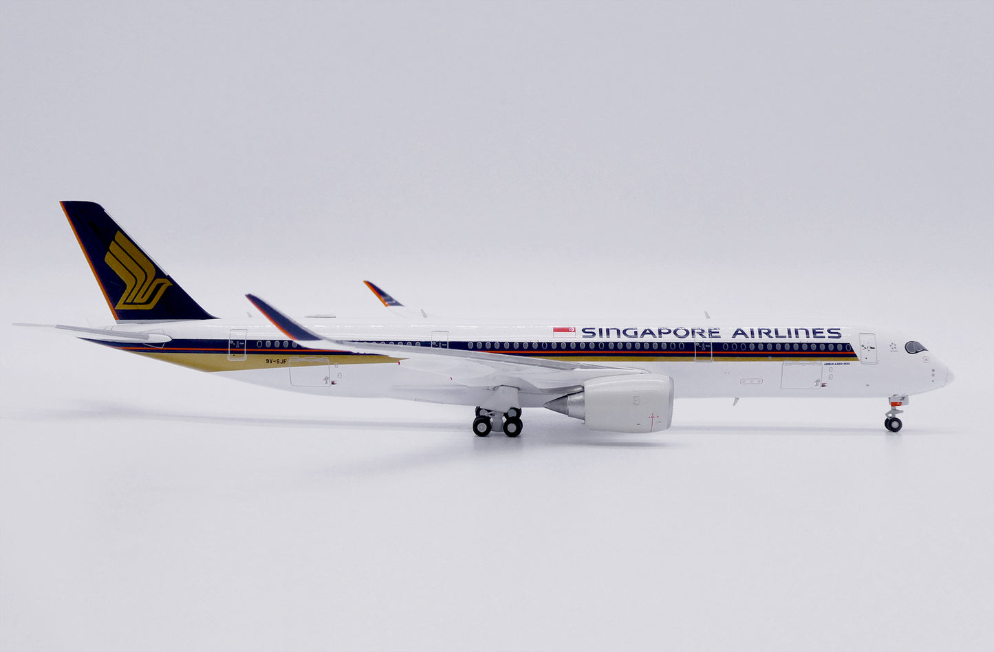 JC WINGS A350-900XWB SINGAPORE AIRLINES REG: 9V-SJF