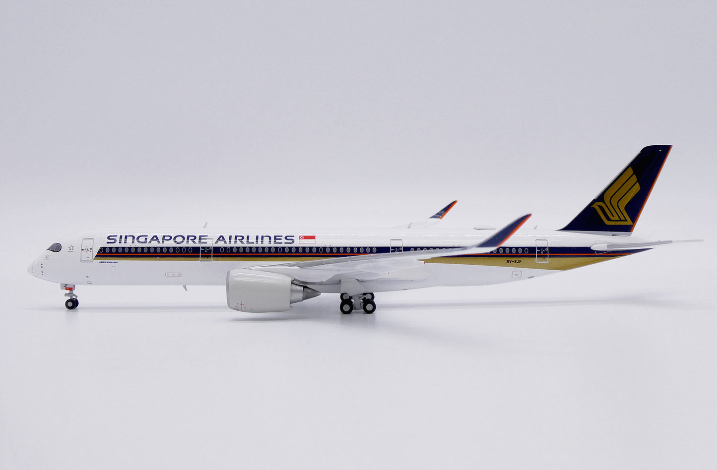 JC WINGS A350-900XWB SINGAPORE AIRLINES REG: 9V-SJF