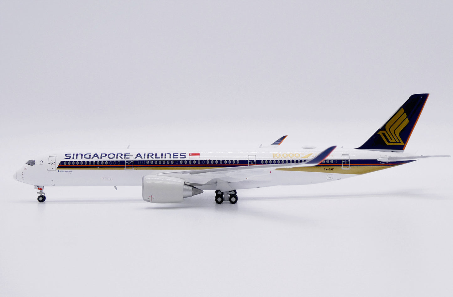 JC WINGS A350-900XWB SINGAPORE AIRLINES "10000TH AIRBUS AIRCRAFT" REG: 9V-SMF