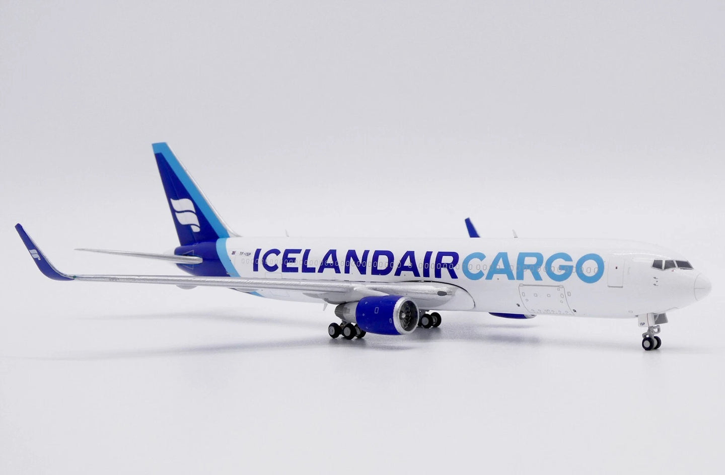 JC WINGS B767-300(ER)(BCF) ICELANDAIR CARGO REG: TF-ISP