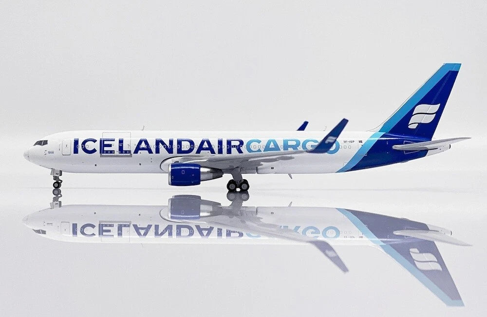 JC WINGS B767-300(ER)(BCF) ICELANDAIR CARGO REG: TF-ISP