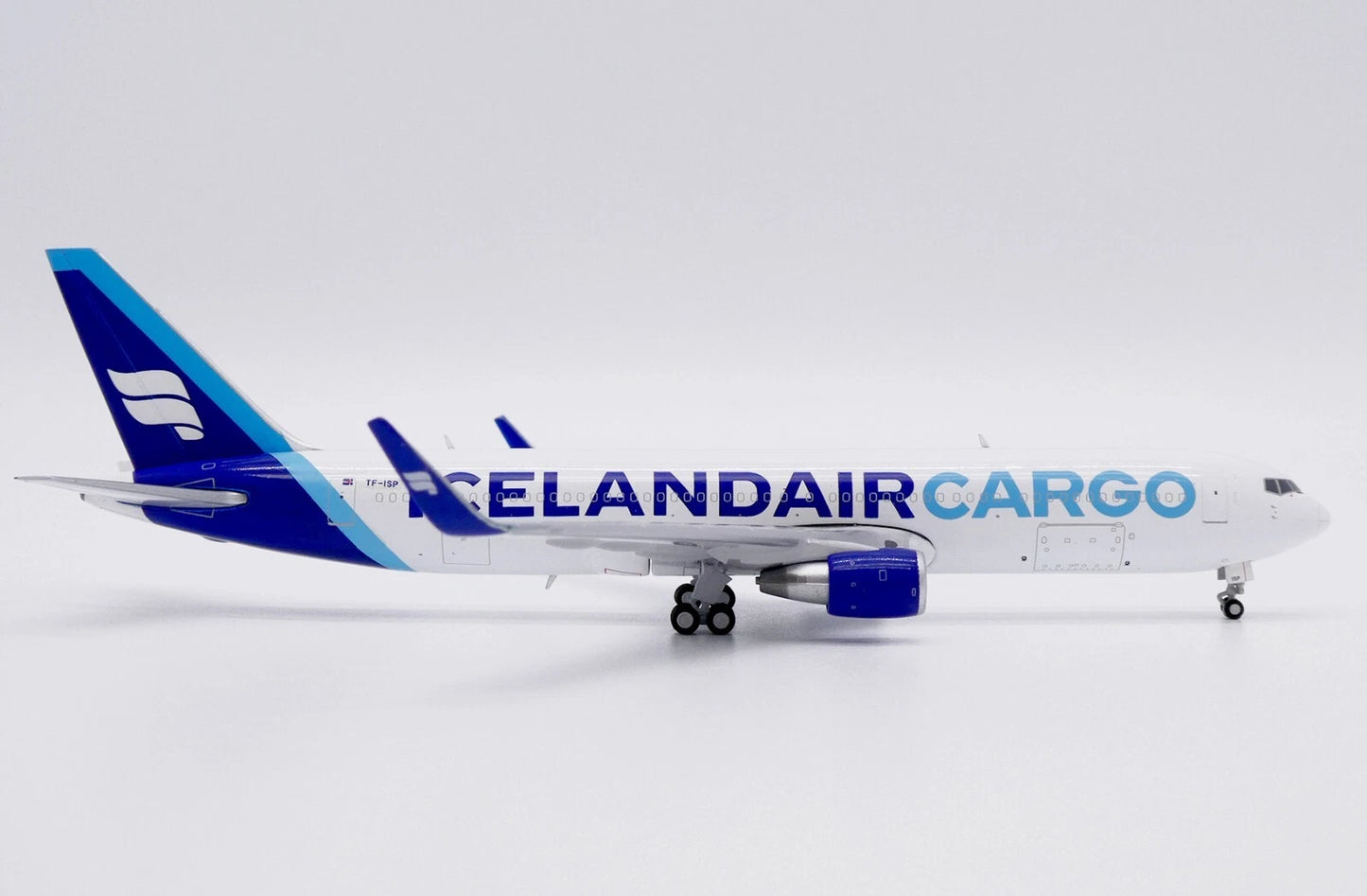 JC WINGS B767-300(ER)(BCF) ICELANDAIR CARGO REG: TF-ISP