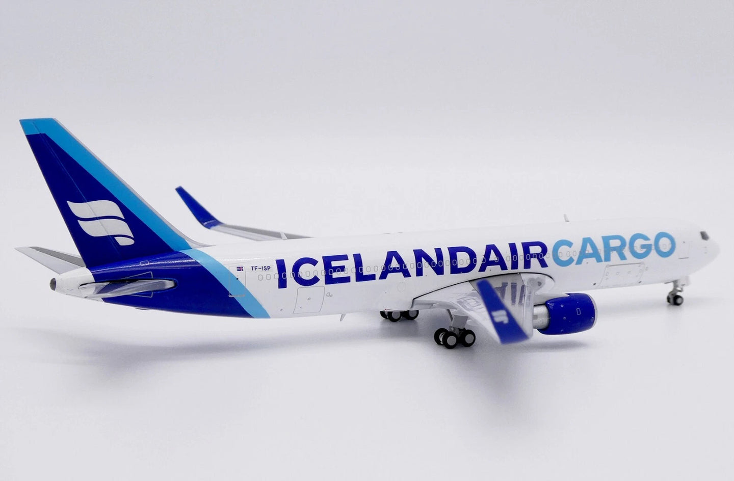 JC WINGS B767-300(ER)(BCF) ICELANDAIR CARGO REG: TF-ISP
