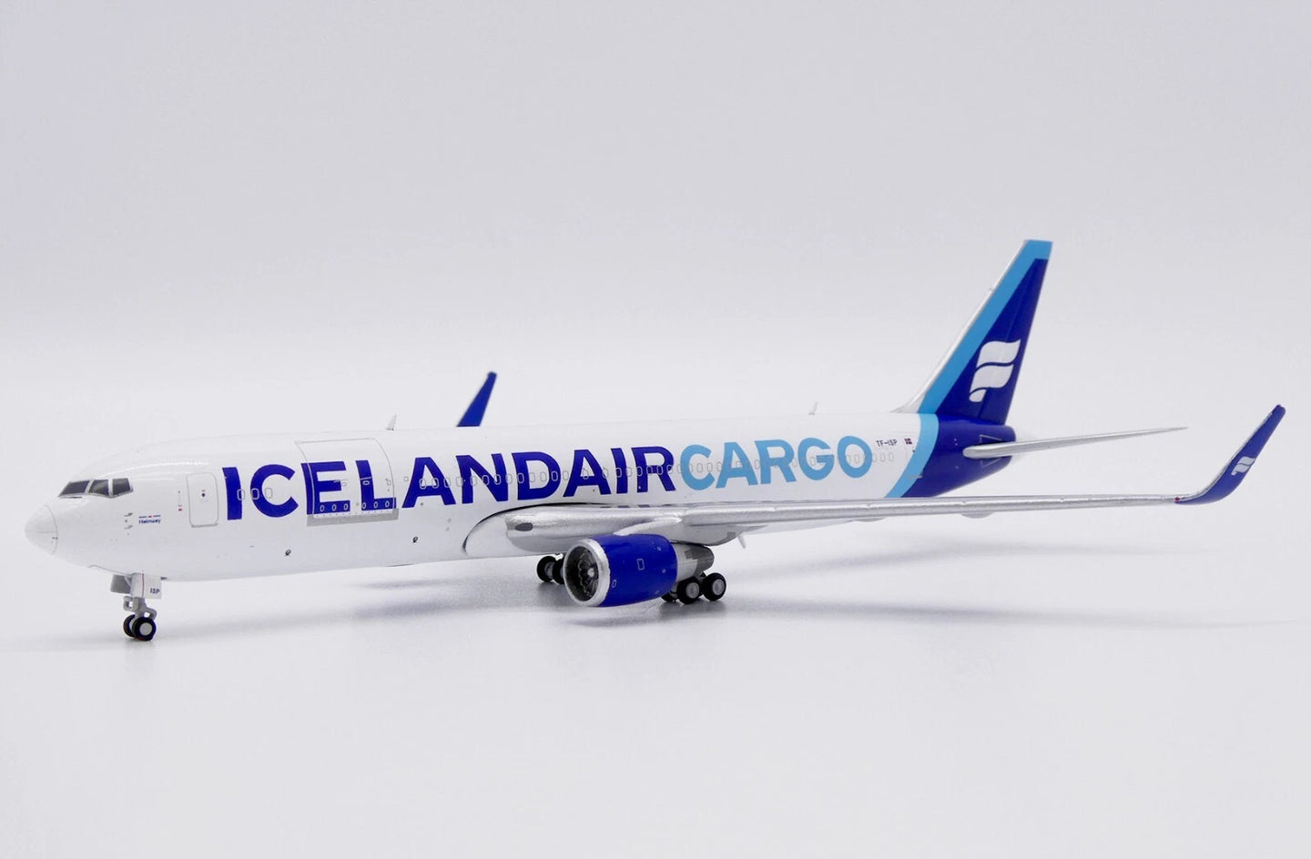 JC WINGS B767-300(ER)(BCF) ICELANDAIR CARGO REG: TF-ISP