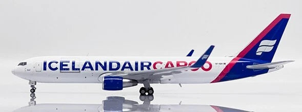 JC WINGS B767-300ER(BCF) ICELANDAIR CARGO REG: TF-ISH