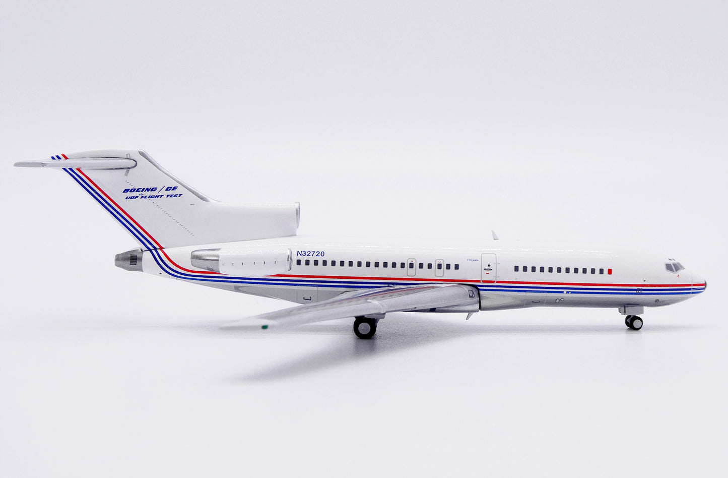 JC WINGS B727-100 HOUSE COLOUR FLIGHT "TEST FANTASY" (POLISHED) REG: N32720