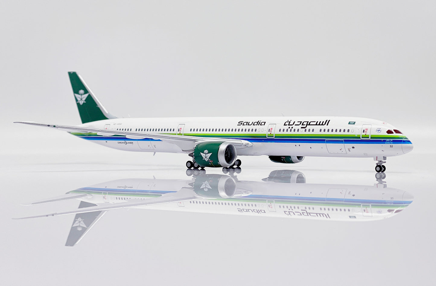 JC WINGS B787-10 SAUDI ARABIAN AIRLINES "RETRO" REG: HZ-AR32