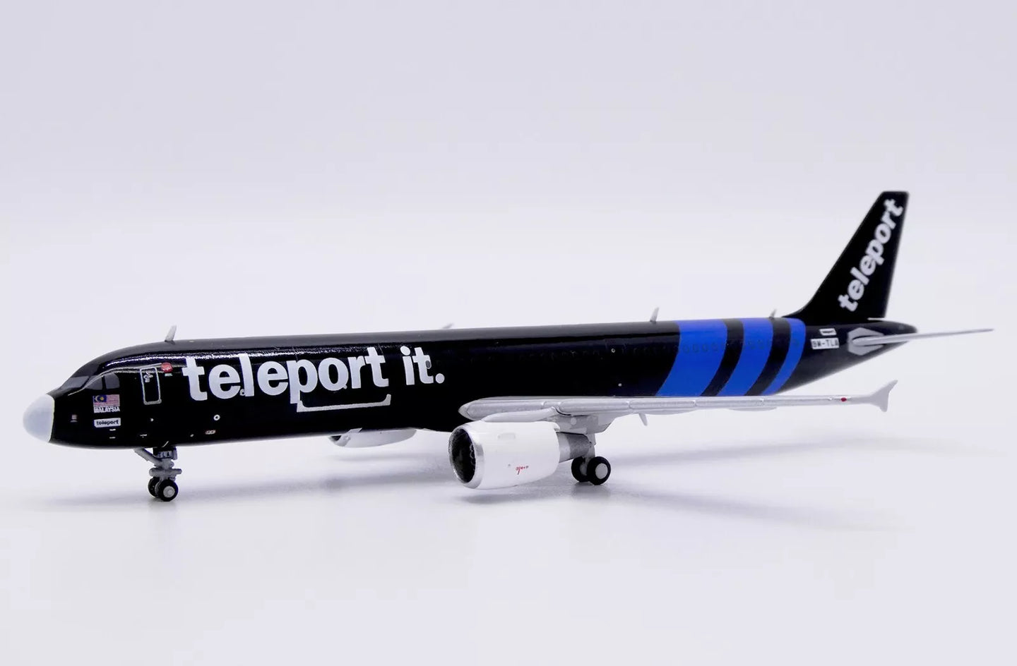 JC WINGS A321-200P2F TELEPORT (AIRASIA) REG: 9M-TLA