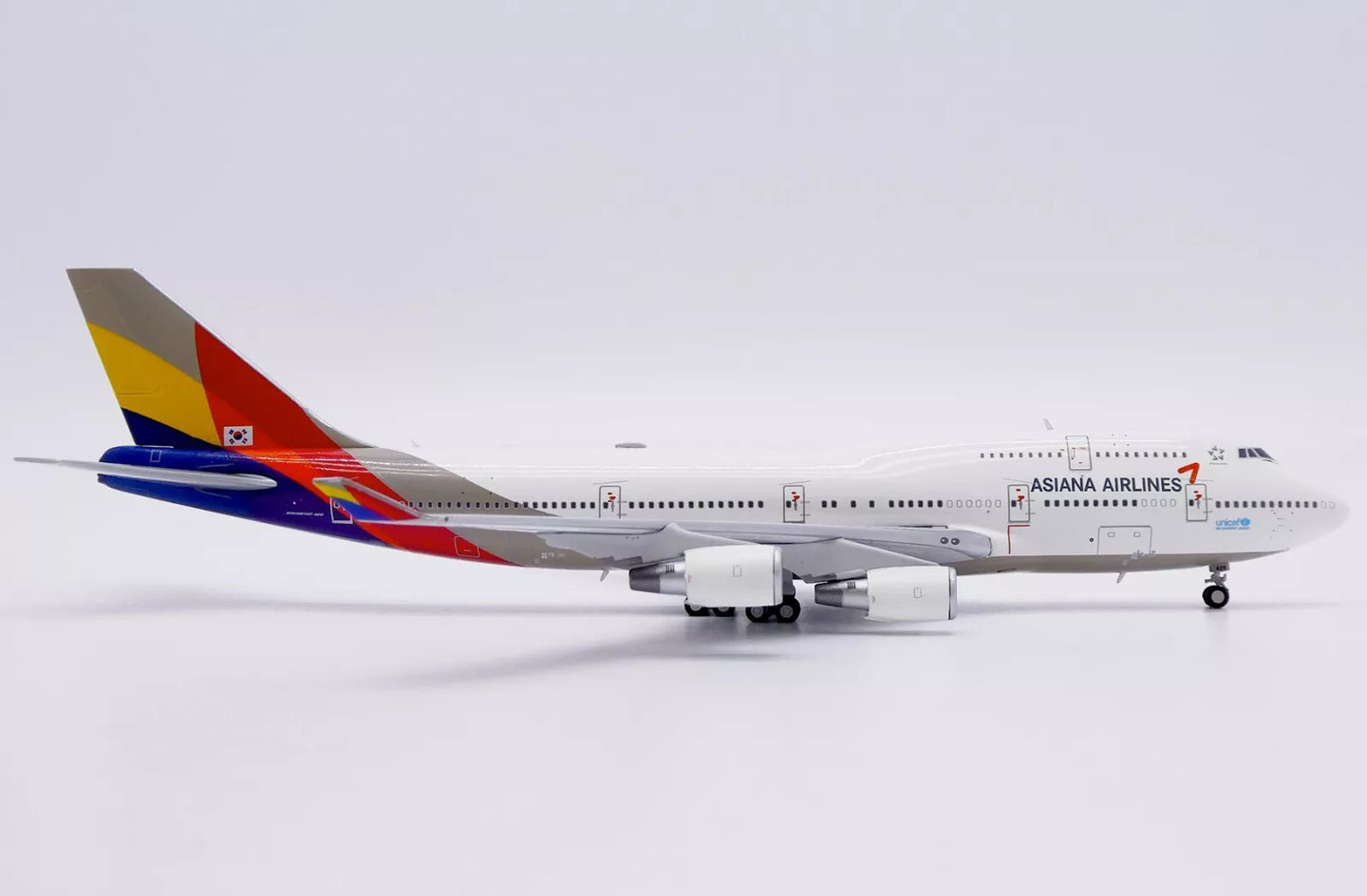 JC WINGS B747-400 ASIANA AIRLINES "LAST FLIGHT" REG: HL7428