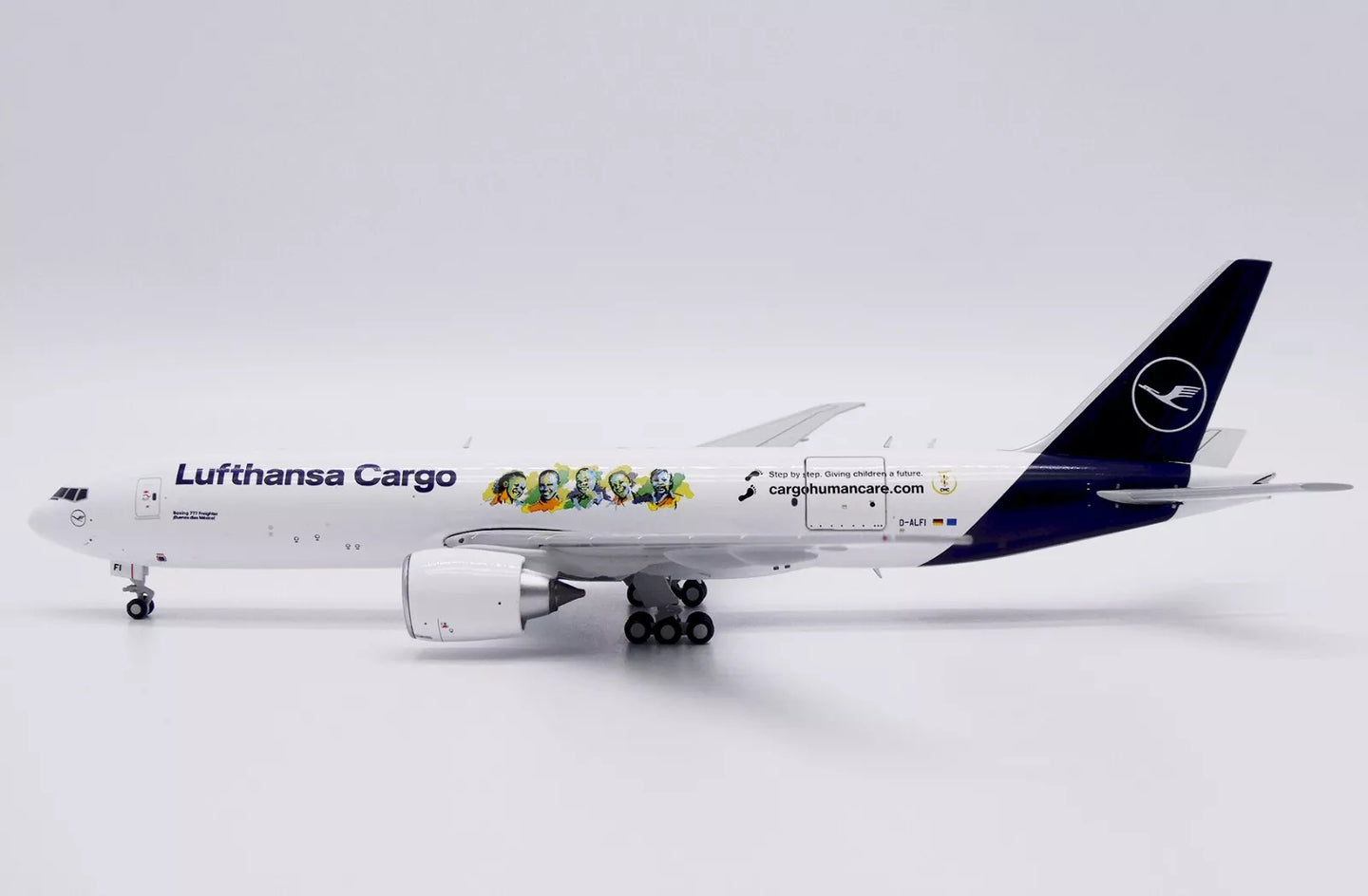 JC WINGS B777F LUFTHANSA CARGO "CARGOHUMANCARE.COM" (INTERACTIVE SERIES) REG: D-ALFI