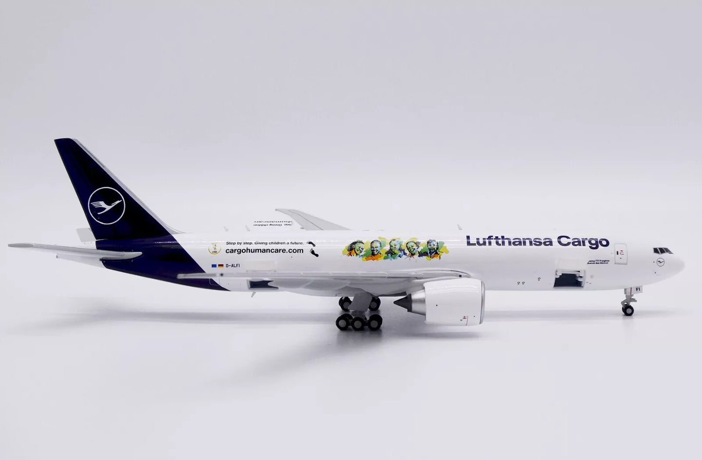 JC WINGS B777F LUFTHANSA CARGO "CARGOHUMANCARE.COM" (INTERACTIVE SERIES) REG: D-ALFI