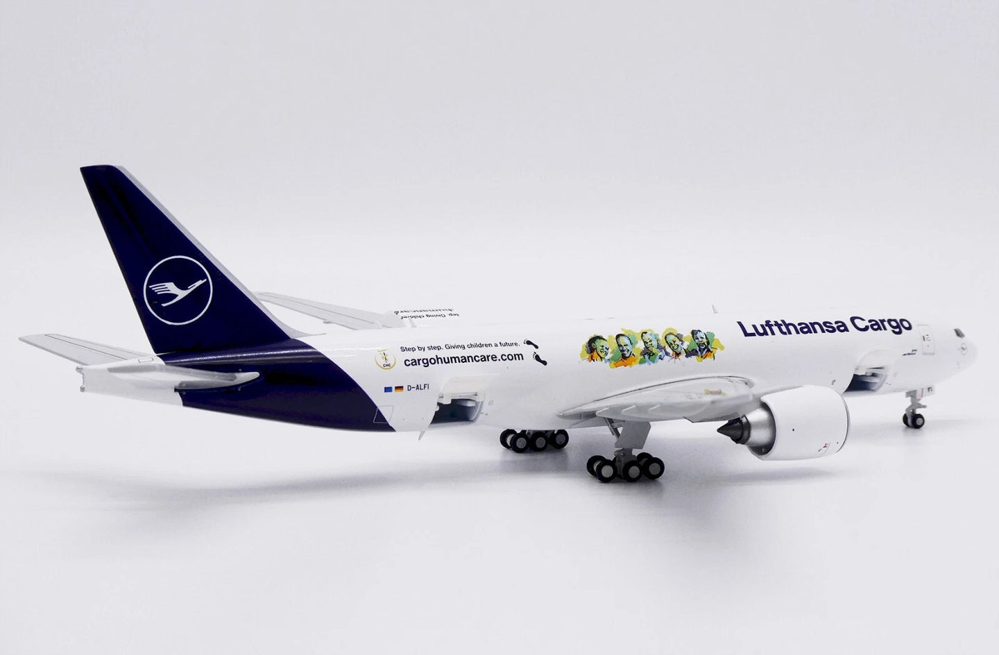 JC WINGS B777F LUFTHANSA CARGO "CARGOHUMANCARE.COM" (INTERACTIVE SERIES) REG: D-ALFI
