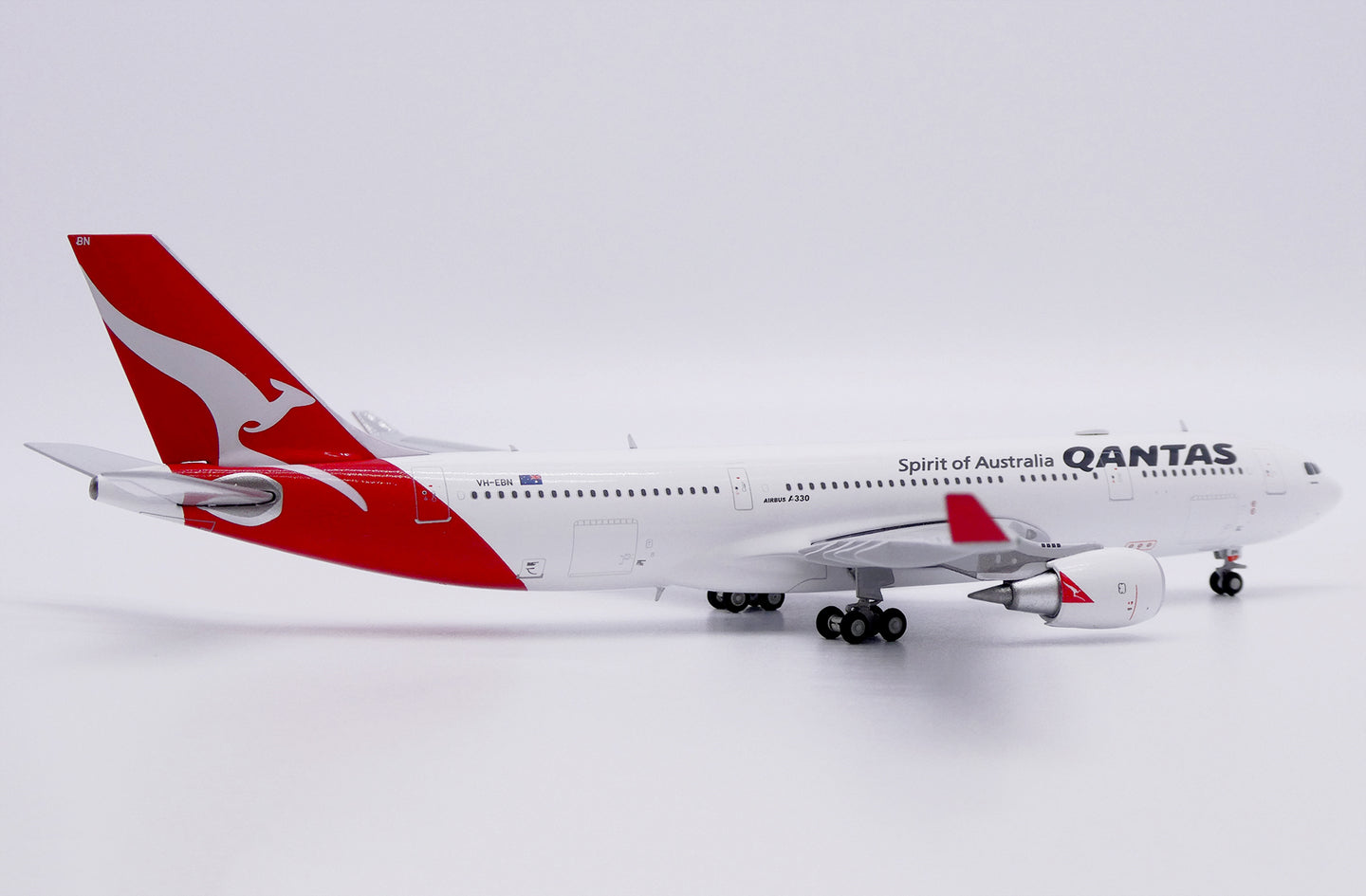JC WINGS A330-200 QANTAS REG: VH-EBN