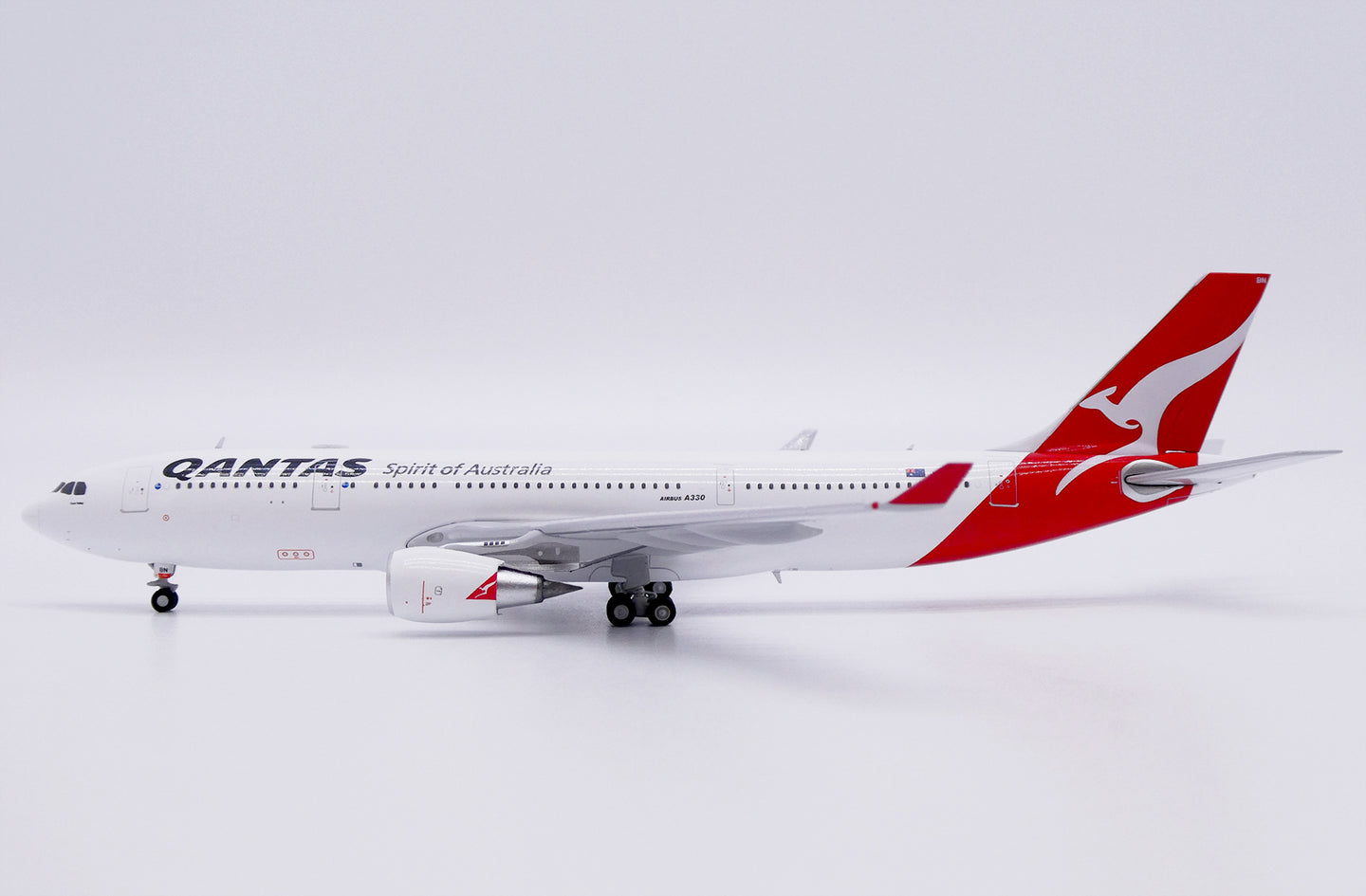 JC WINGS A330-200 QANTAS REG: VH-EBN