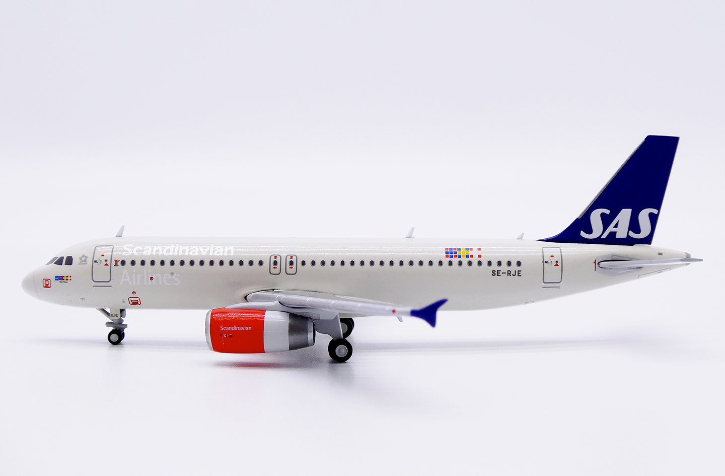JC WINGS A320 SCANDINAVIAN AIRLINES (SAS) REG: SE-RJE
