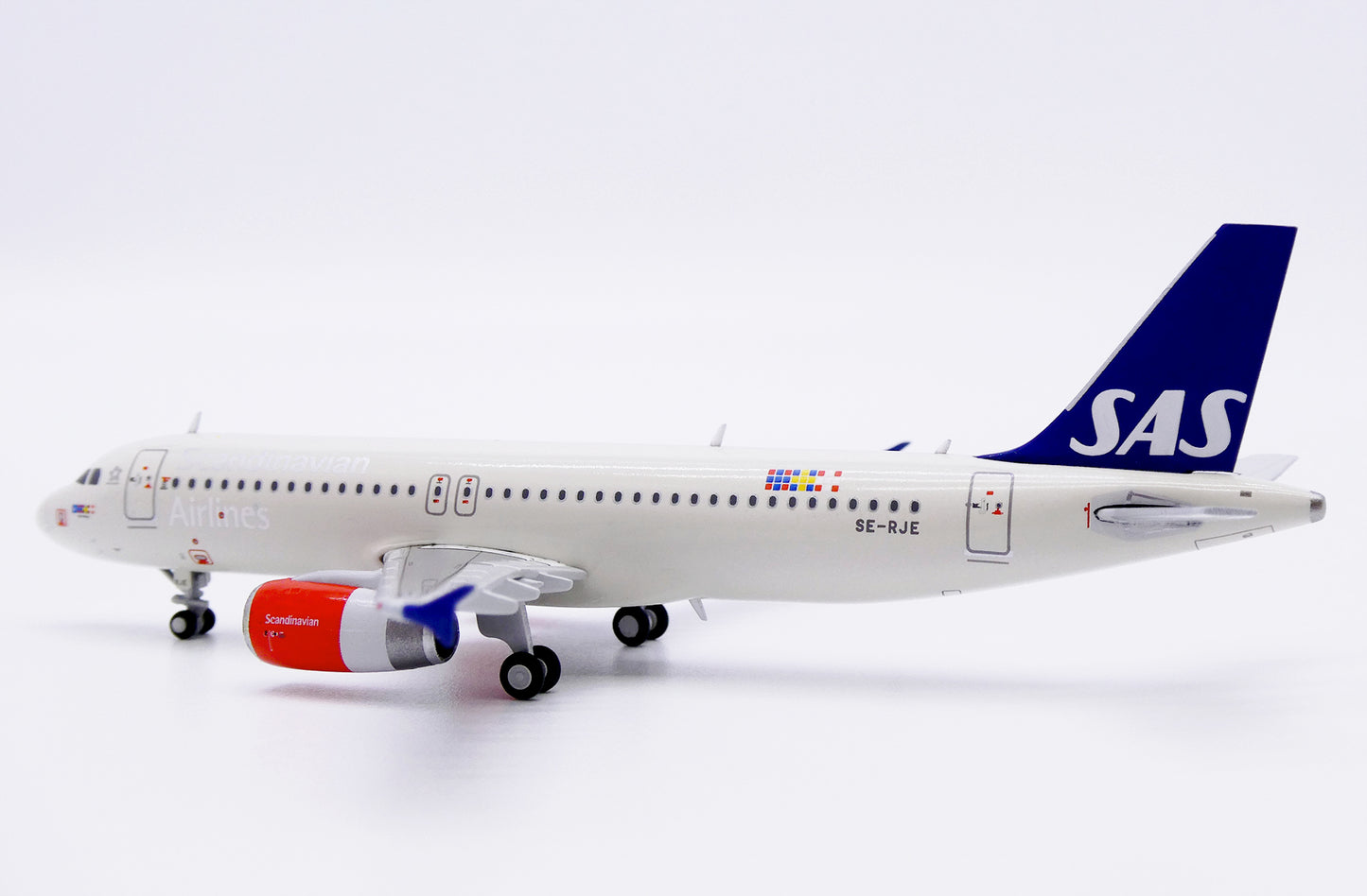 JC WINGS A320 SCANDINAVIAN AIRLINES (SAS) REG: SE-RJE
