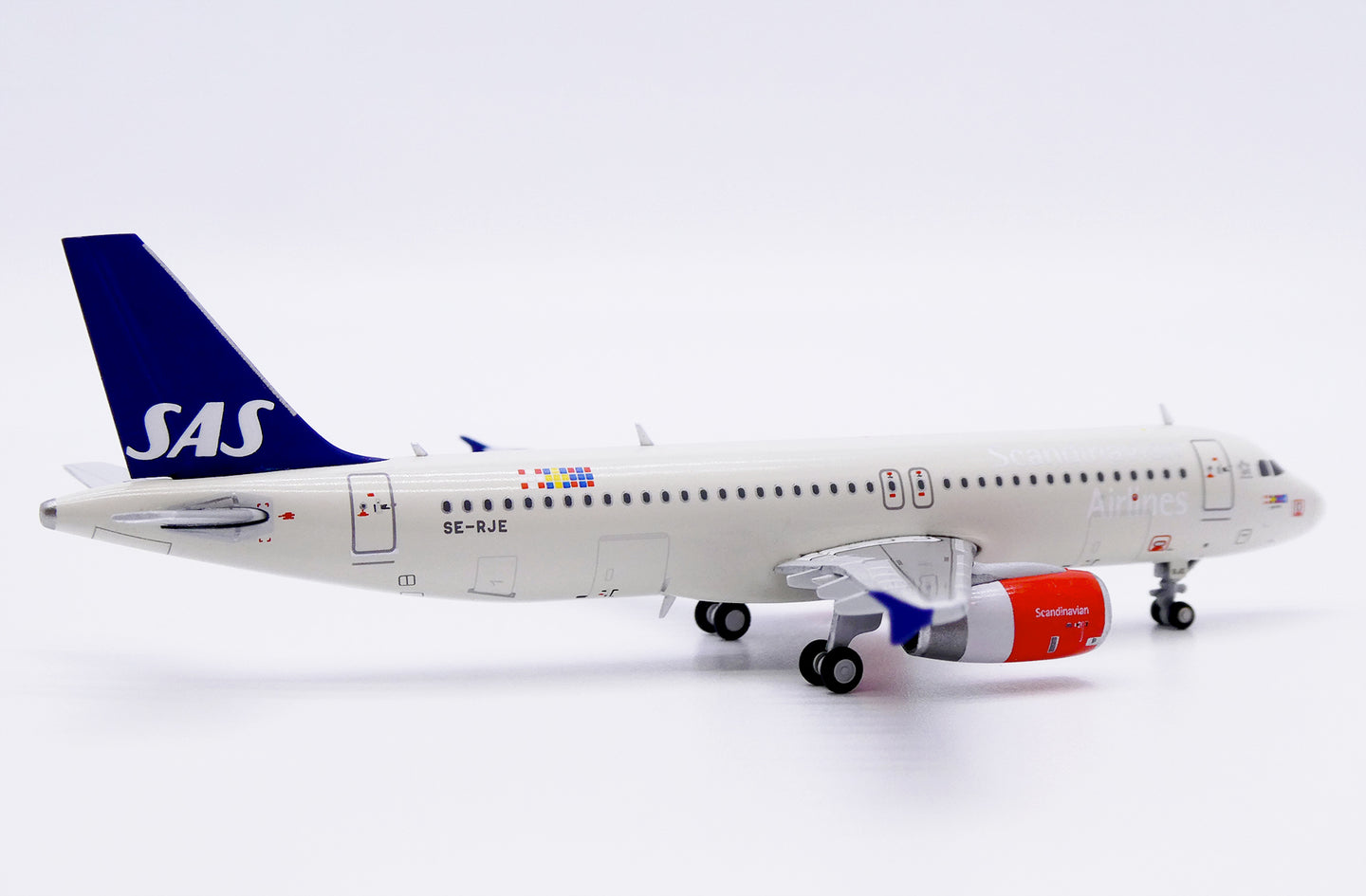 JC WINGS A320 SCANDINAVIAN AIRLINES (SAS) REG: SE-RJE