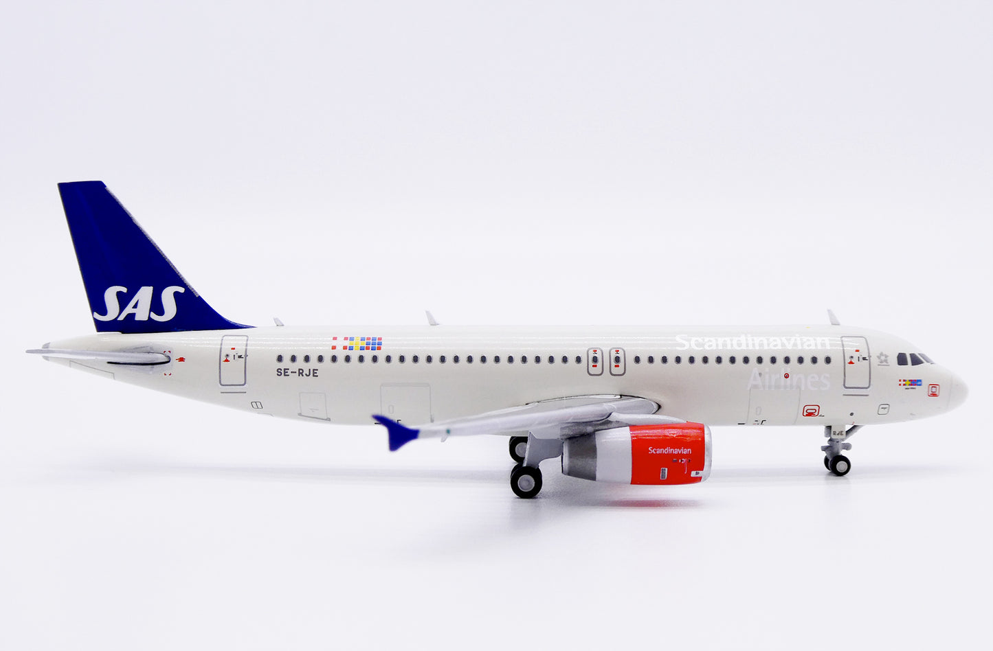 JC WINGS A320 SCANDINAVIAN AIRLINES (SAS) REG: SE-RJE