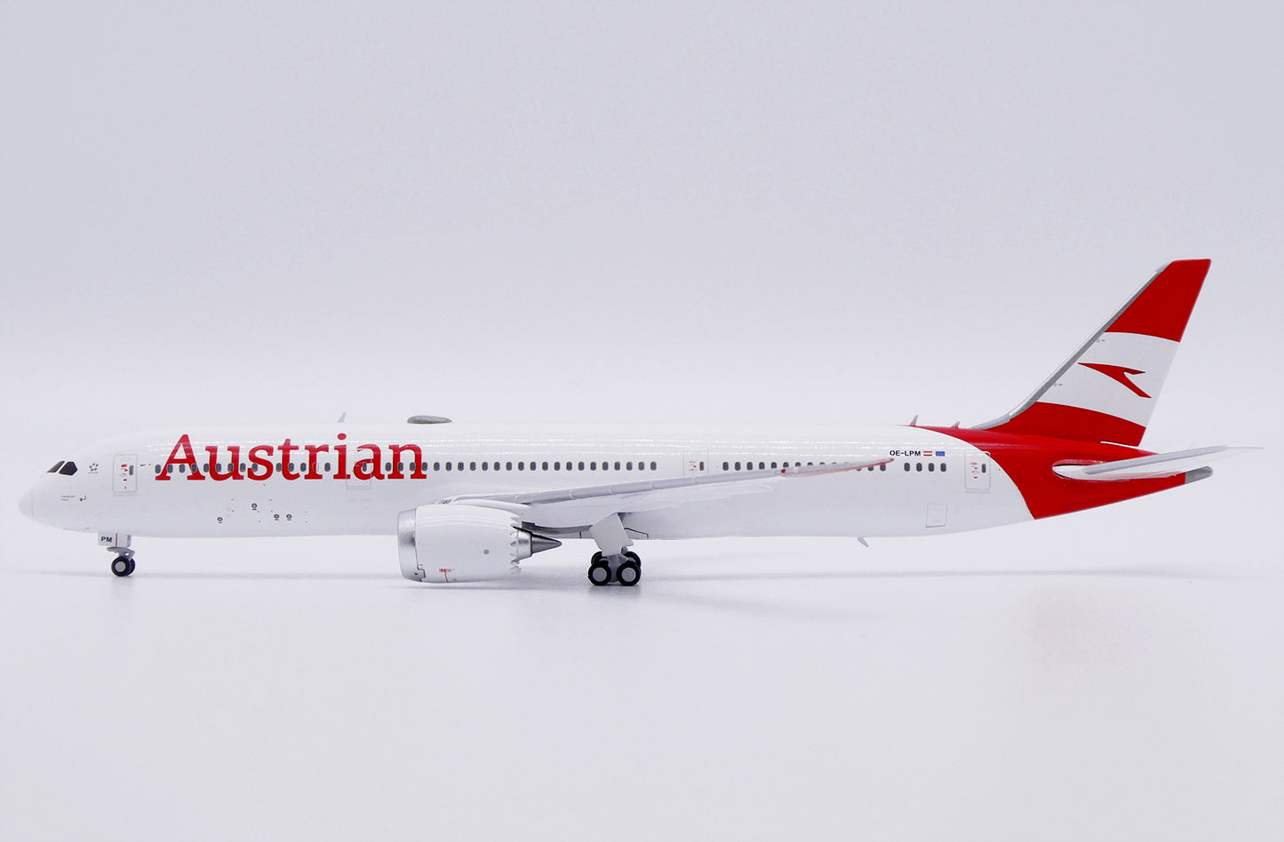 JC WINGS B787-9 DREAMLINER AUSTRIAN AIRLINES REG: OE-LPM