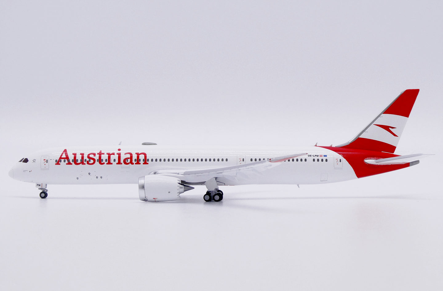 JC WINGS B787-9 DREAMLINER AUSTRIAN AIRLINES REG: OE-LPM