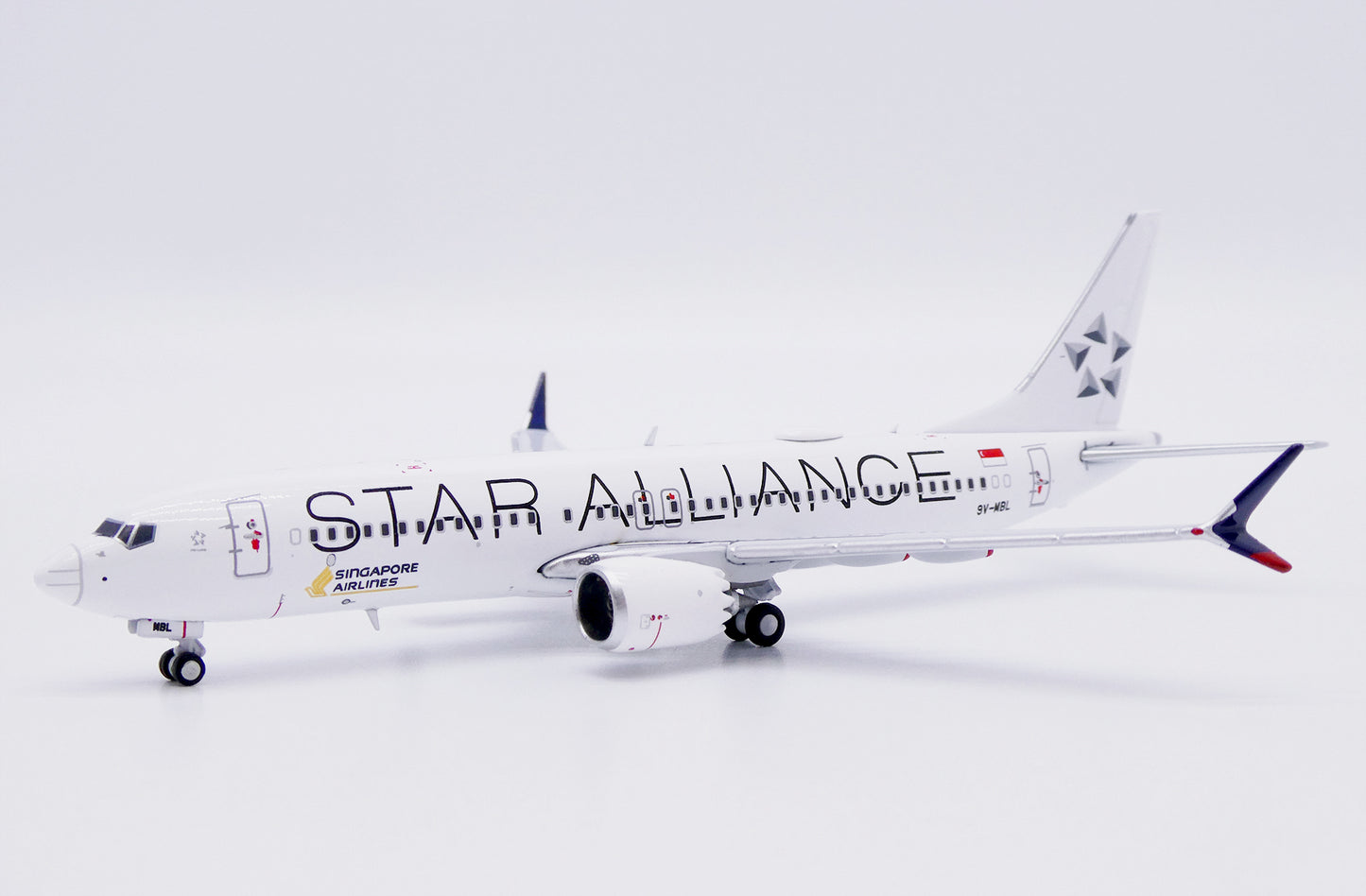 JC WINGS B737 MAX 8 SINGAPORE AIRLINES "STAR ALLIANCE" REG: 9V-MBL