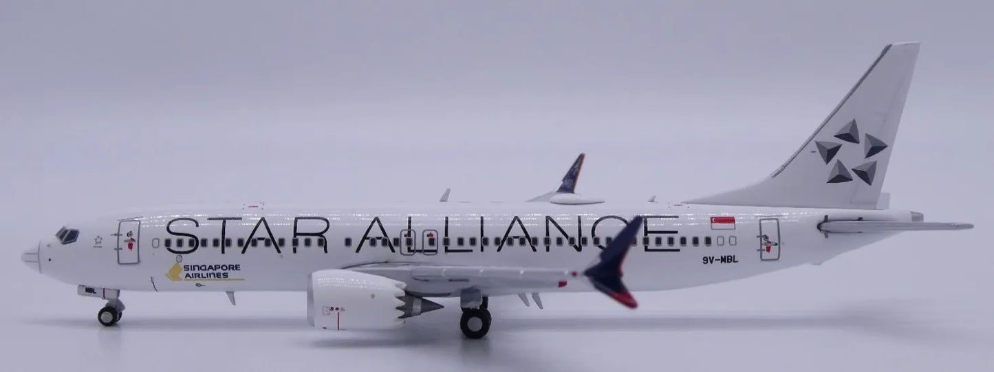JC WINGS B737 MAX 8 SINGAPORE AIRLINES "STAR ALLIANCE" REG: 9V-MBL