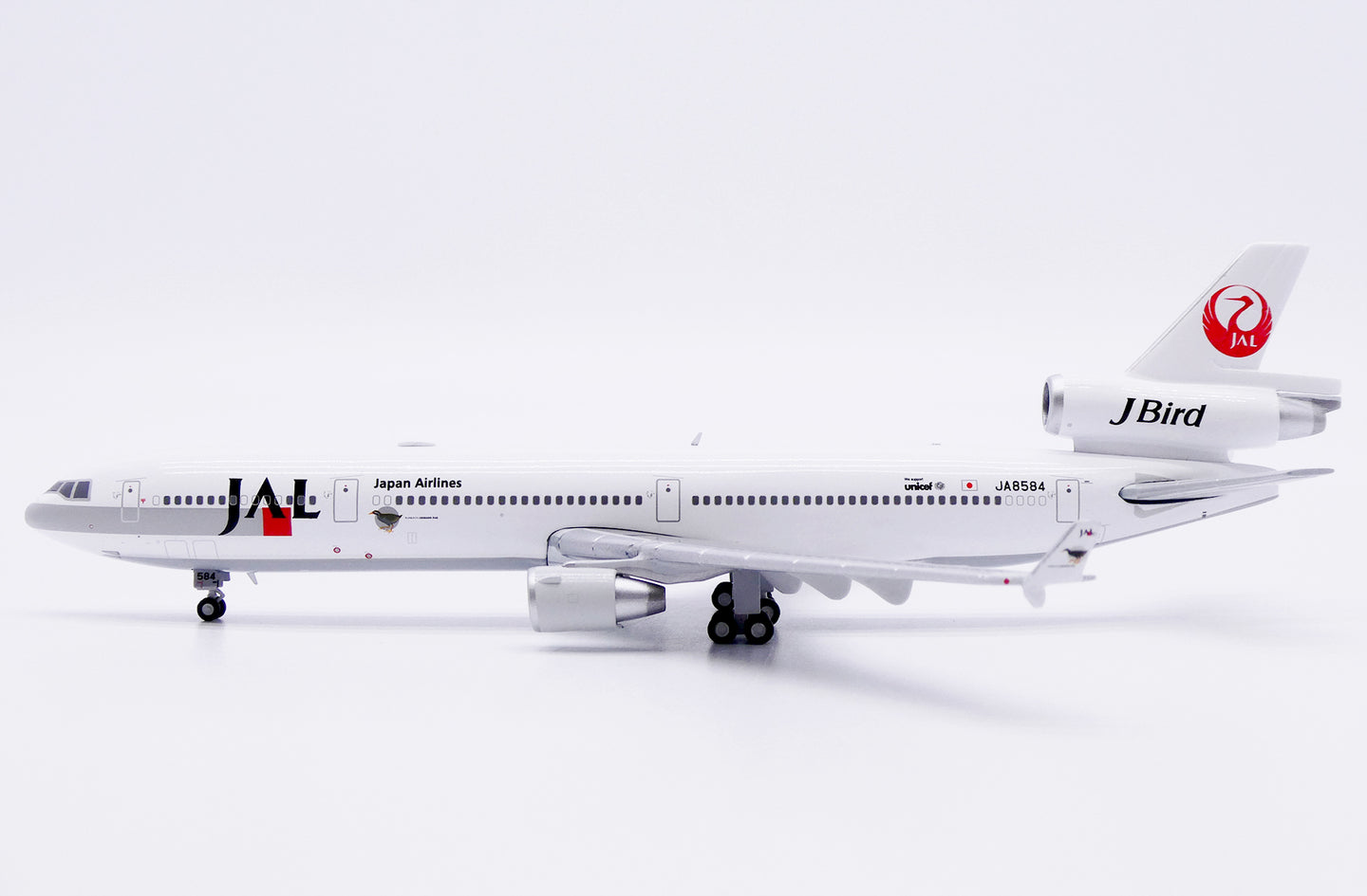 JC WINGS MD-11 JAPAN AIRLINES (JAL) "J-BIRD" REG: JA8584