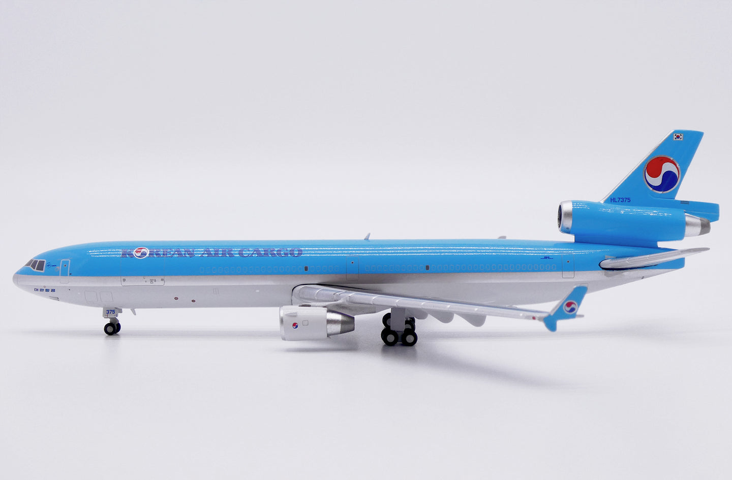JC WINGS MD-11F KOREAN AIR CARGO REG: HL7375