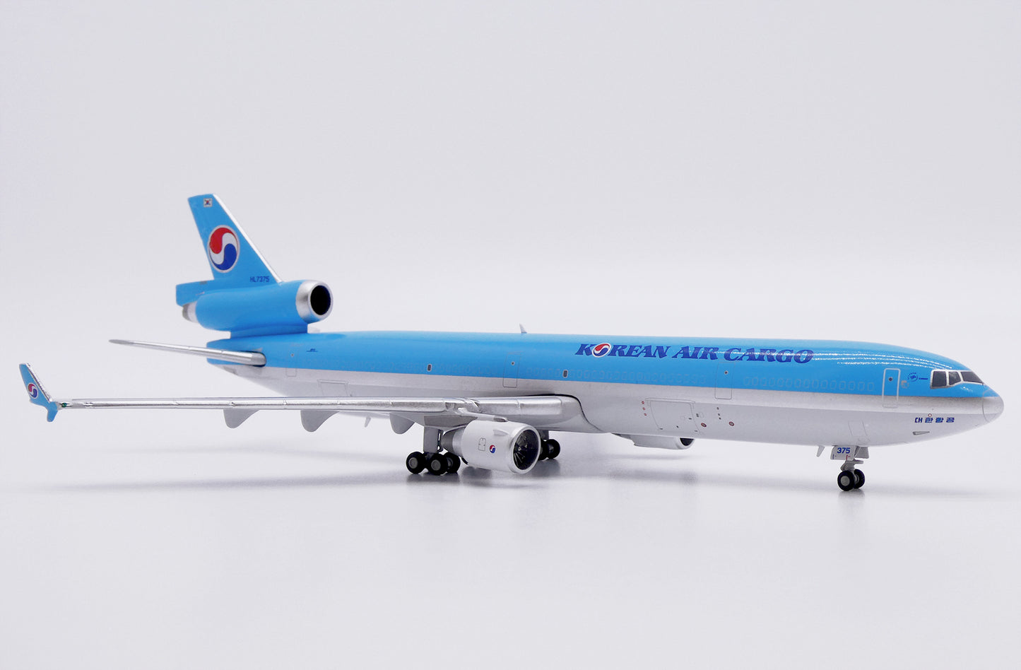 JC WINGS MD-11F KOREAN AIR CARGO REG: HL7375