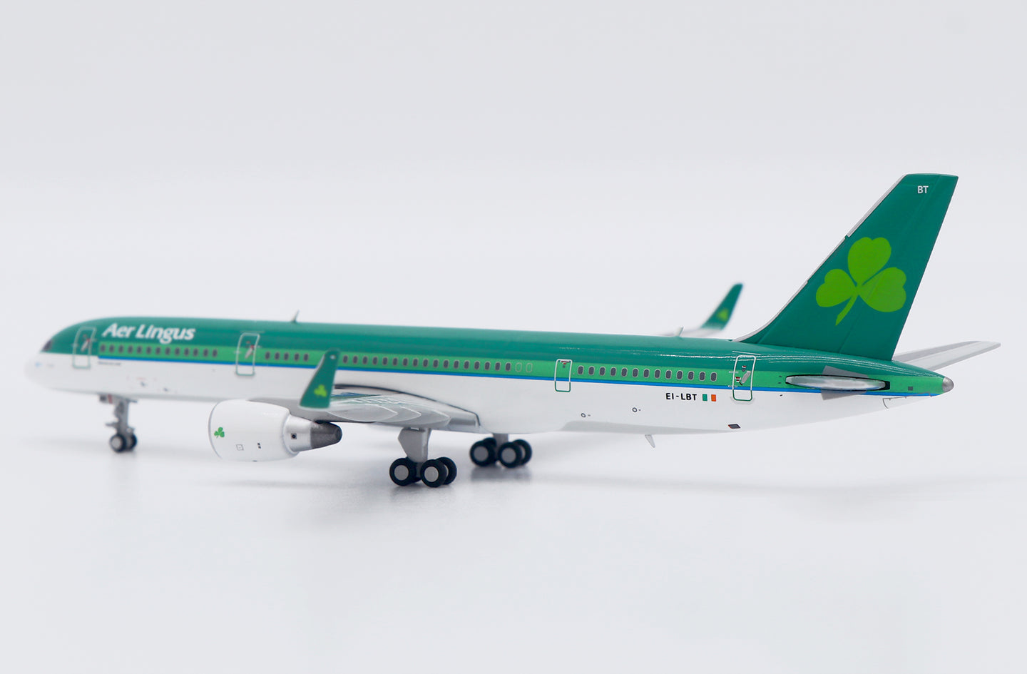 JC WINGS B757-200 AER LINGUS REG: EI-LBT