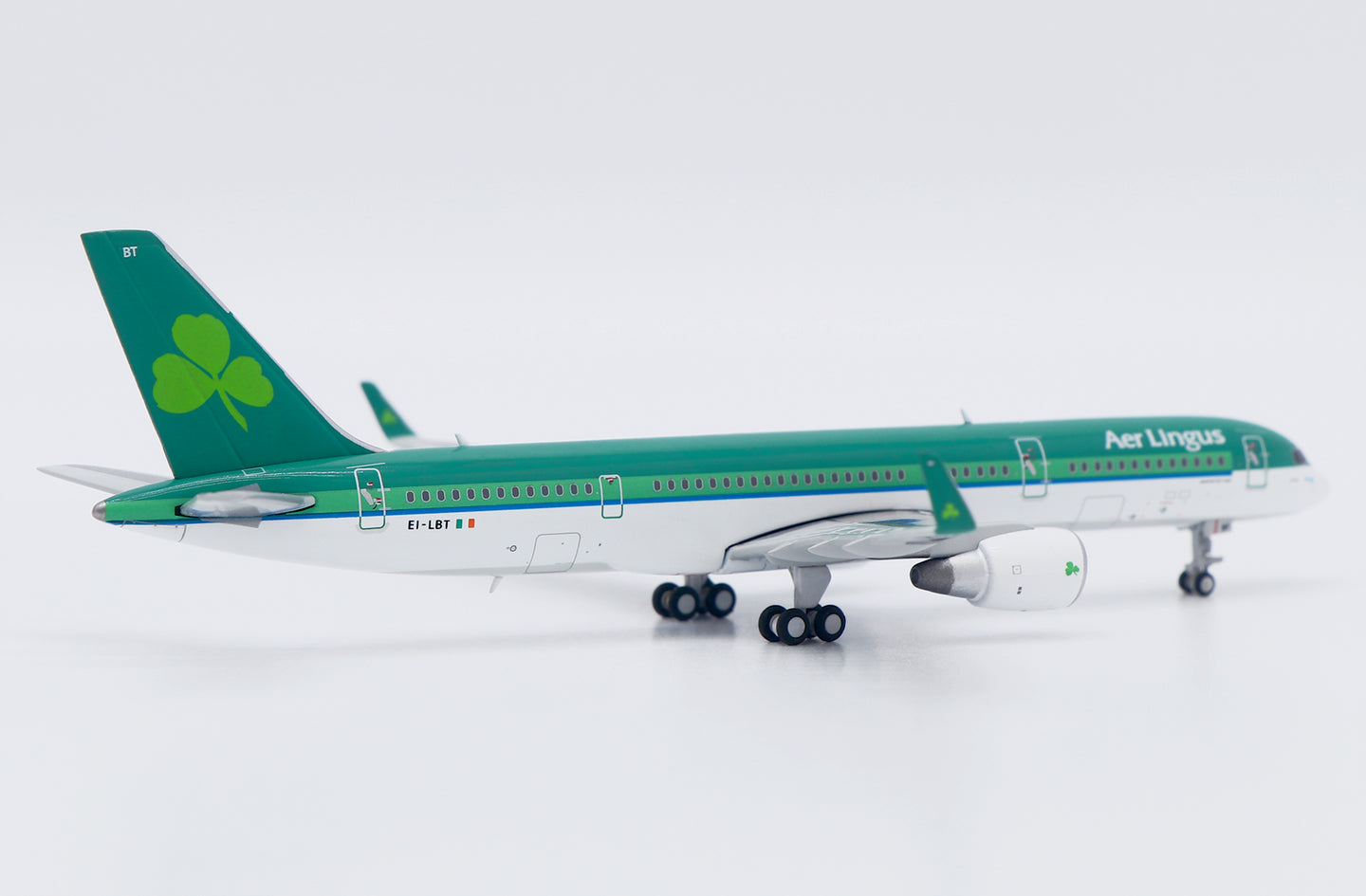 JC WINGS B757-200 AER LINGUS REG: EI-LBT