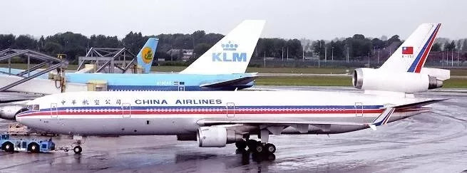 JC WINGS MD-11 CHINA AIRLINES OC REG: B-151
