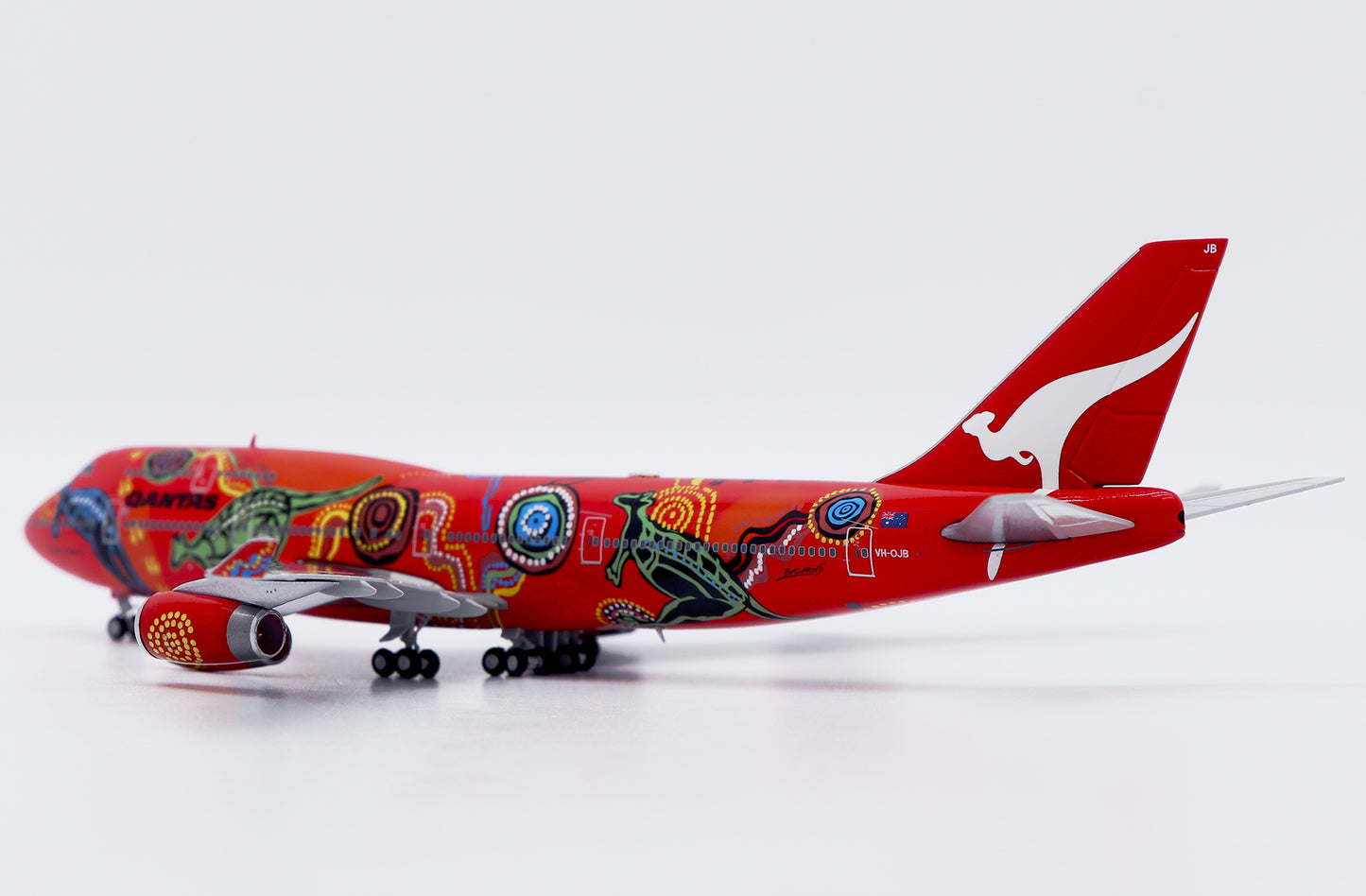 JC WINGS B747-400 QANTAS "WUNALA DREAMING" RR ENGINE REG: VH-OJB