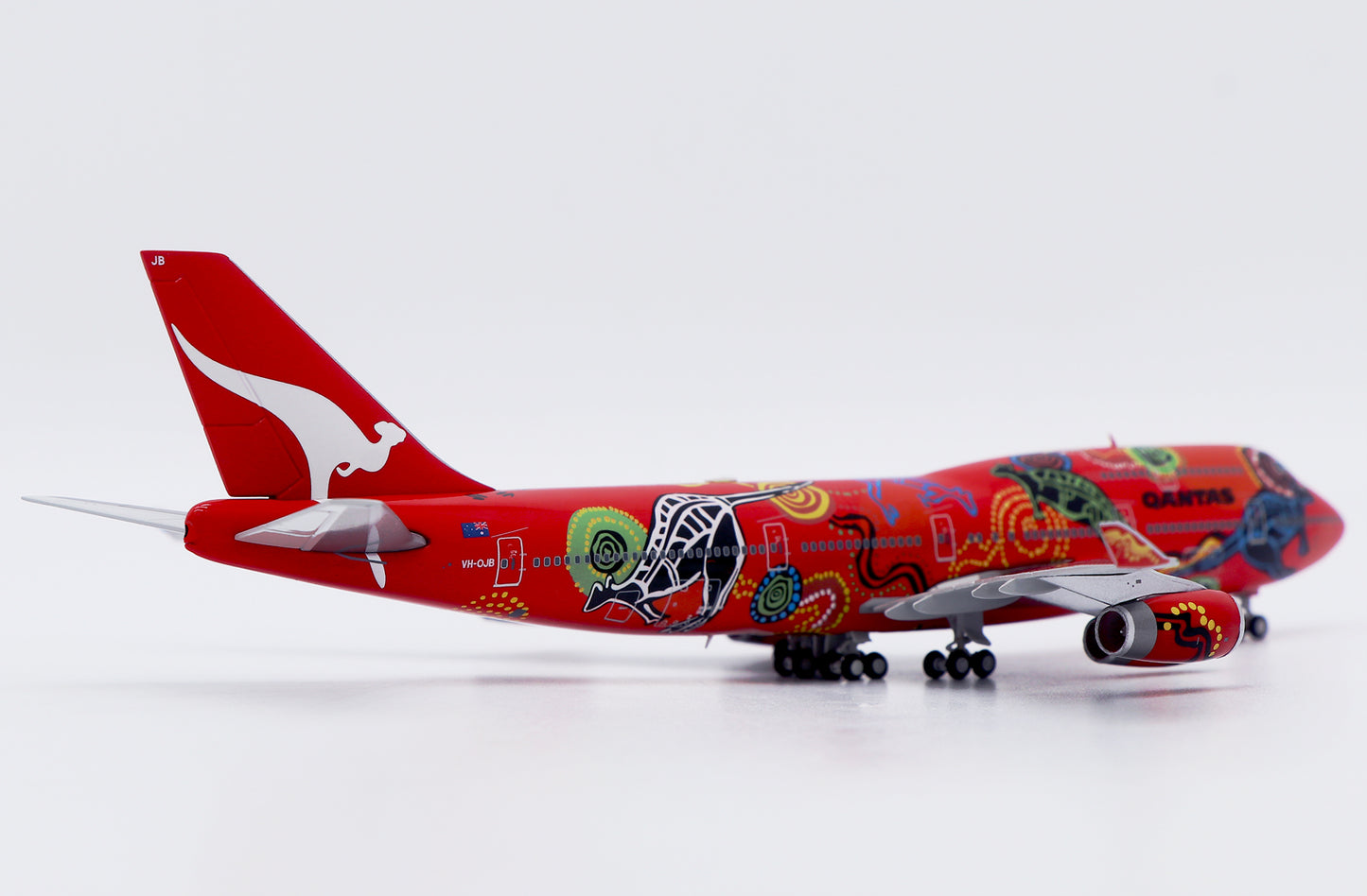 JC WINGS B747-400 QANTAS "WUNALA DREAMING" RR ENGINE REG: VH-OJB