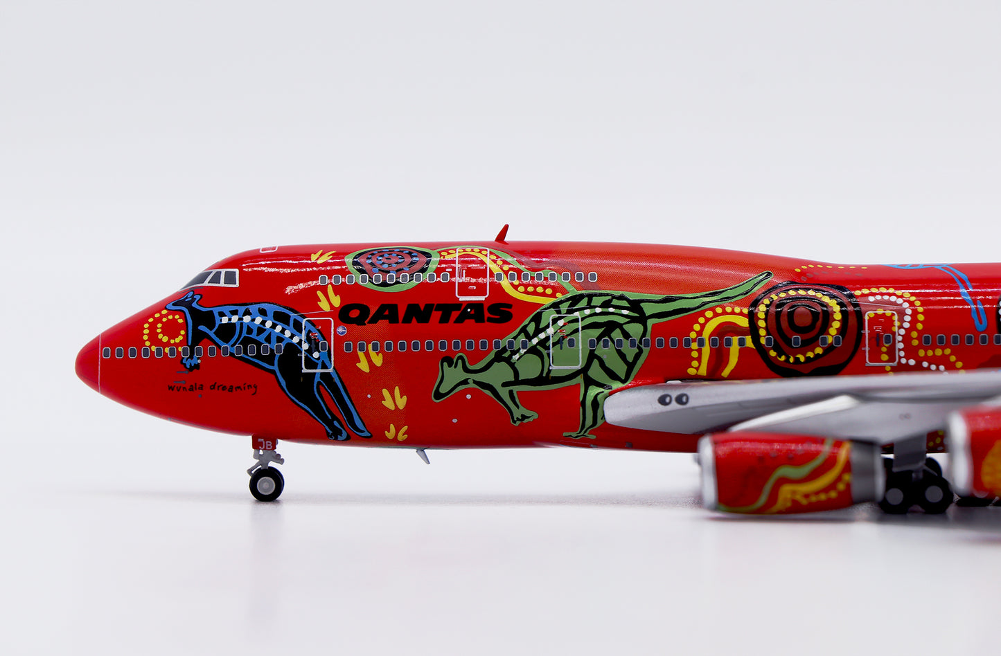 JC WINGS B747-400 QANTAS "WUNALA DREAMING" RR ENGINE REG: VH-OJB
