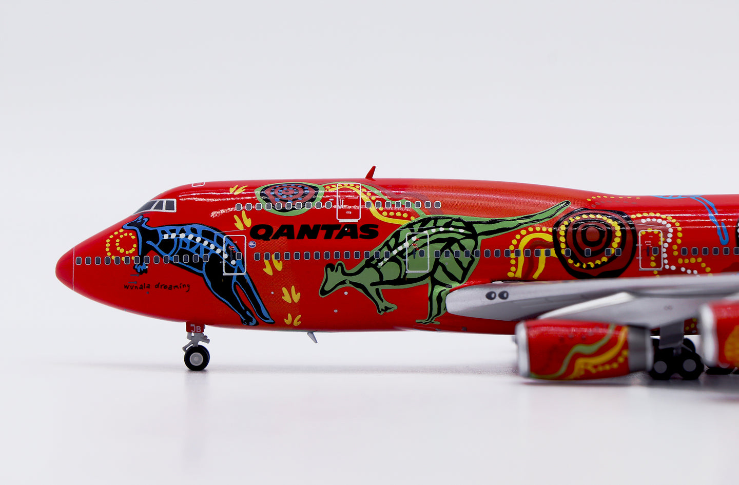 JC WINGS B747-400 QANTAS "WUNALA DREAMING" RR ENGINE REG: VH-OJB