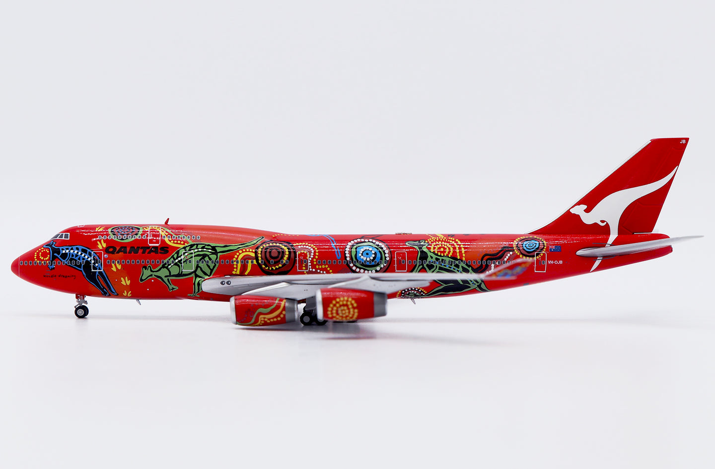 JC WINGS B747-400 QANTAS "WUNALA DREAMING" RR ENGINE REG: VH-OJB