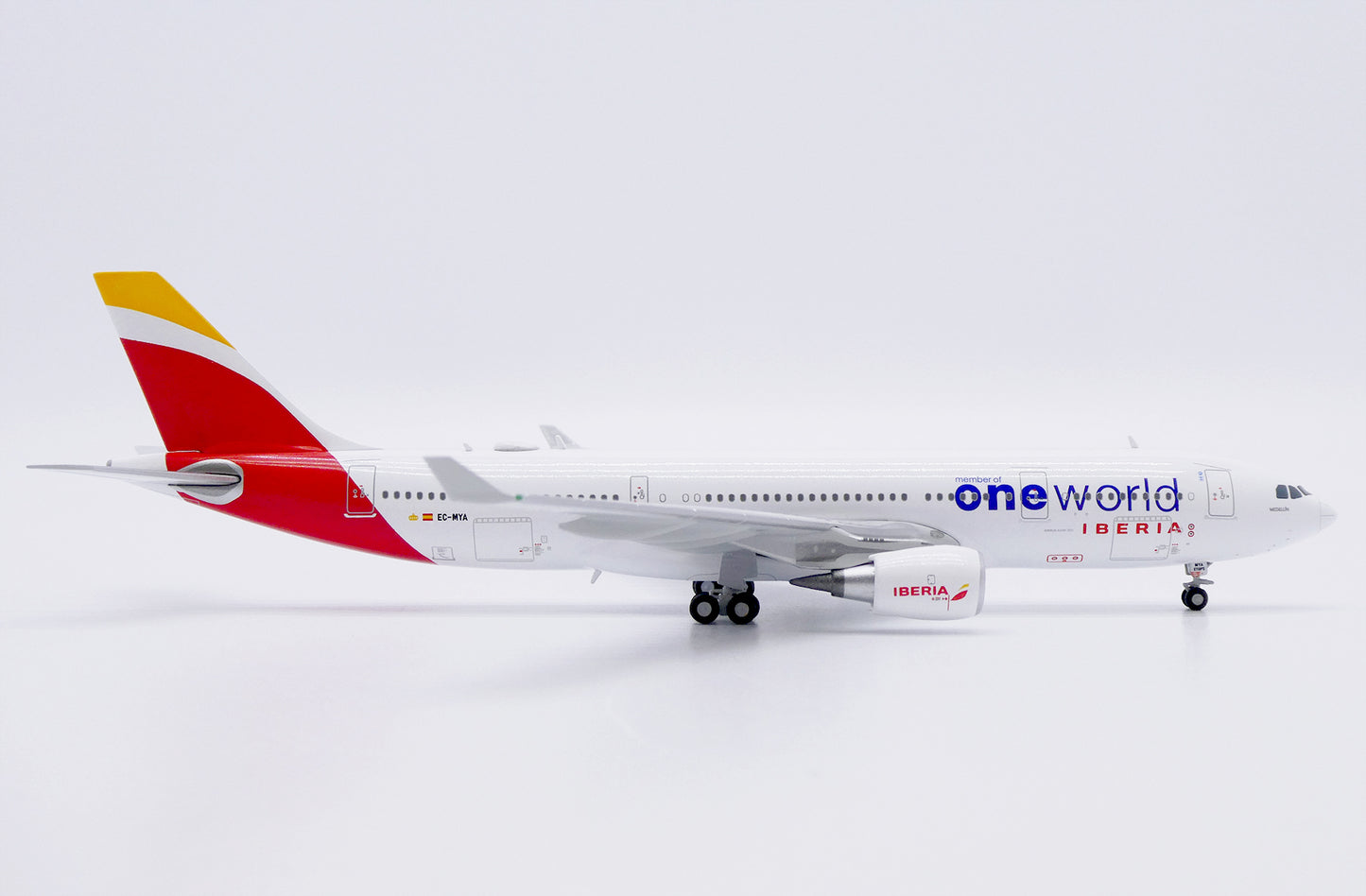 JC WINGS A330-200 IBERIA ONEWORLD REG: EC-MYA
