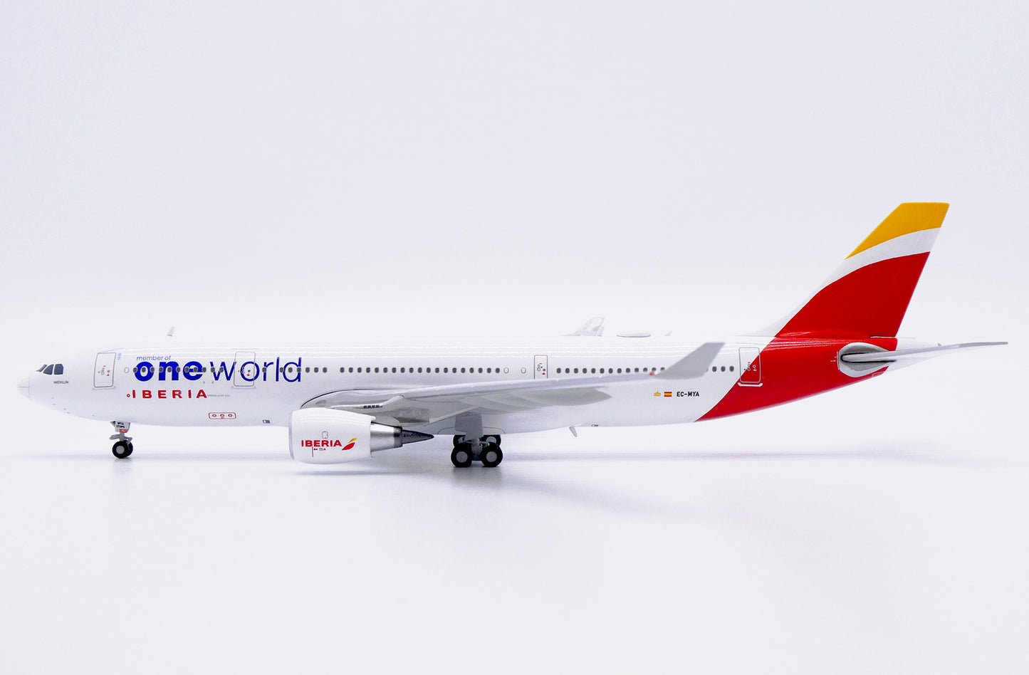 JC WINGS A330-200 IBERIA ONEWORLD REG: EC-MYA