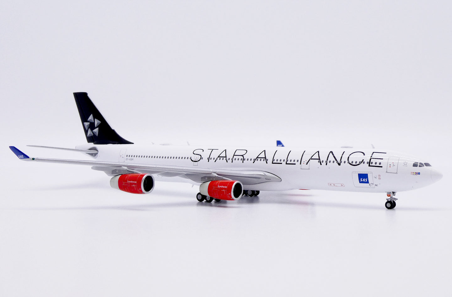 JC WINGS A340-300 SCANDINAVIAN AIRLINES (SAS) "STAR ALLIANCE" REG: OY-KBM
