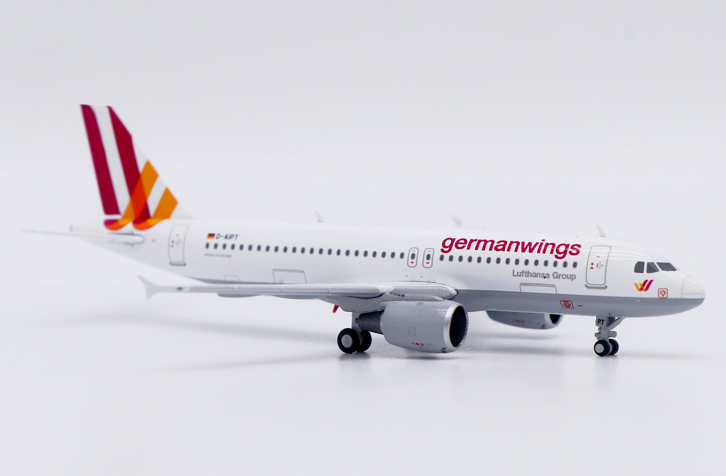 JC WINGS A320 GERMANWINGS REG: D-AIPT