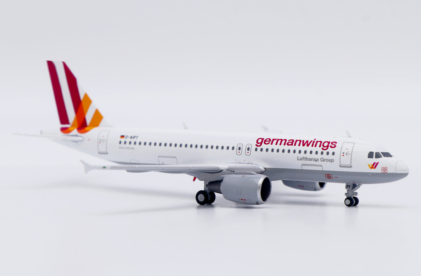 JC WINGS A320 GERMANWINGS REG: D-AIPT